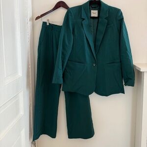 Green Abercrombie Suit - Medium